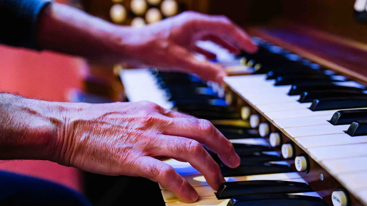 Skinner Pipe Organ Concert